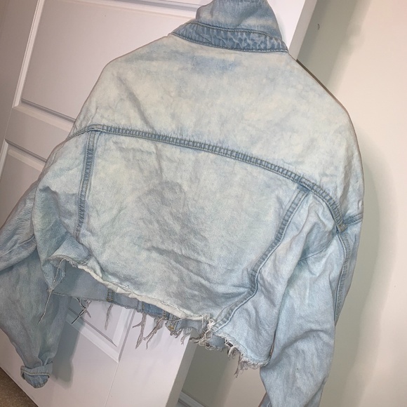 Cropped Jean Jacket - Picture 2 of 3